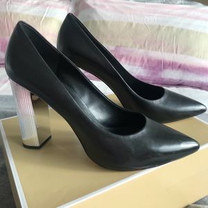 Brand NEW (worn once) Michael Kors Paloma Pump.